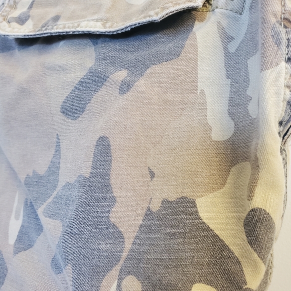 Izod - Men's Cargo Shorts - Sz 40 - Picture 7 of 8